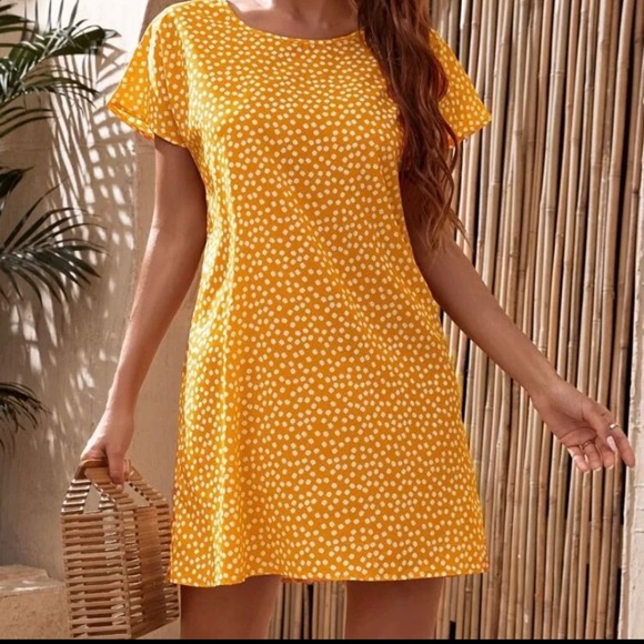 SHEIN Dresses & Skirts - ✨HPx2✨NWOT shein yellow batwing sleeve tshirt spring dress